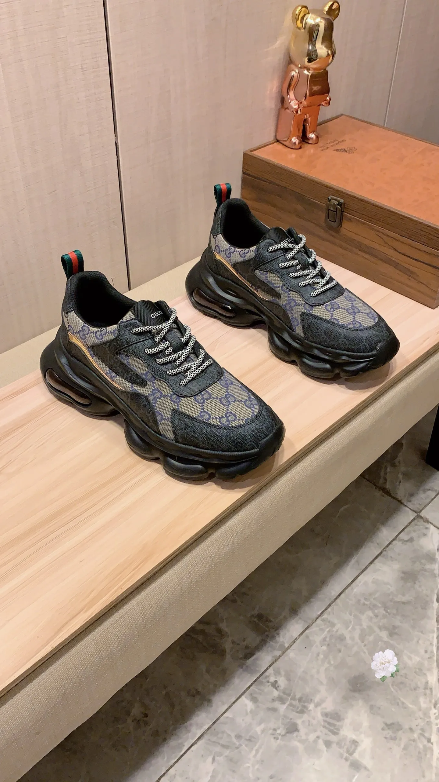 Men's men's shoes💰460💰💰🎩🎩[Lightning][Lightning] "Gucci*" latest • popular casual shoes, top brand [seduce] luxury ~ purchasing agency, top ~ quality. [Strong] The upper is made of imported breathable cowhide with material ➕ breathable sheepskin feet (•) and fine workmanship. The original stylish and stylish soft rubber wear-resistant and non-slip outsole is light and comfortable on the feet. The real thing looks better when photographed. 012: code: 38-44, 4️⃣ colors selected